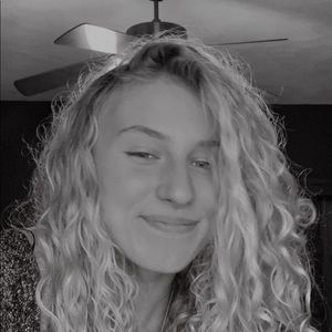 Meet your Posher, Momolly